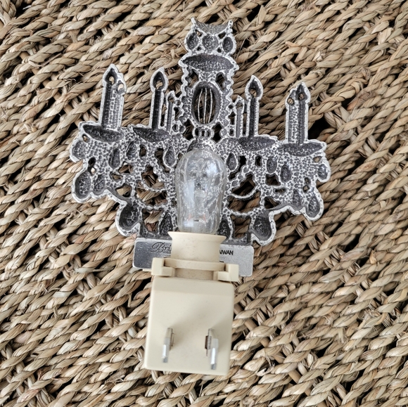 Brighton, Chandelier Night Light - Picture 2 of 3